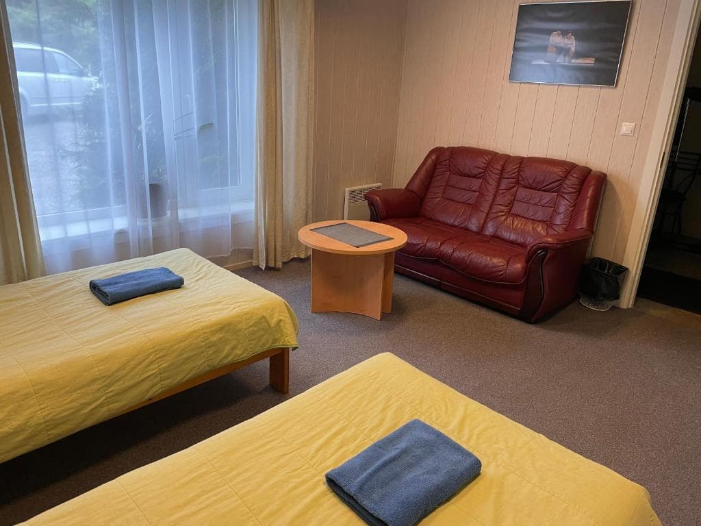 Emmaste Teemajan huone