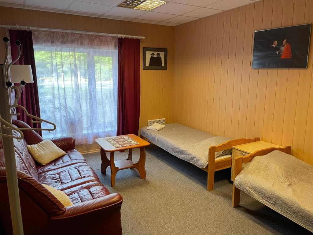 Emmaste Teemajan majoitus